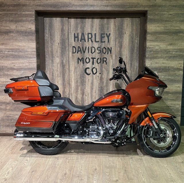 HARLEY-DAVIDSON FLTRXSE 1977 CVO Road Glide 121 Touring Occasion