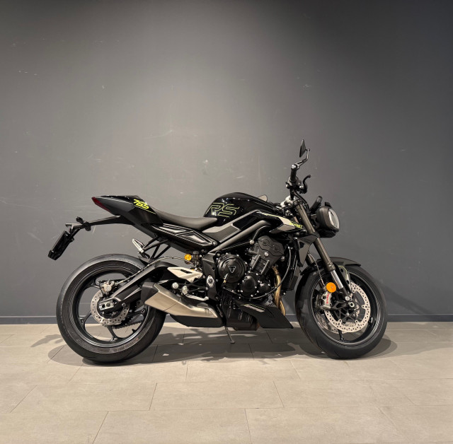 TRIUMPH Street Triple 765 RS Naked New vehicle