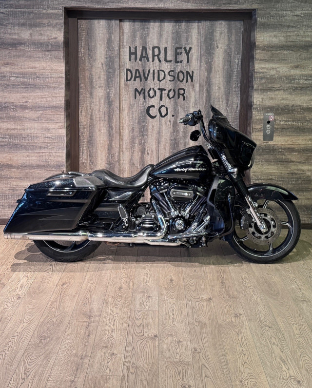 HARLEY-DAVIDSON FLHXSE 1868 CVO Street Glide Touring Occasion