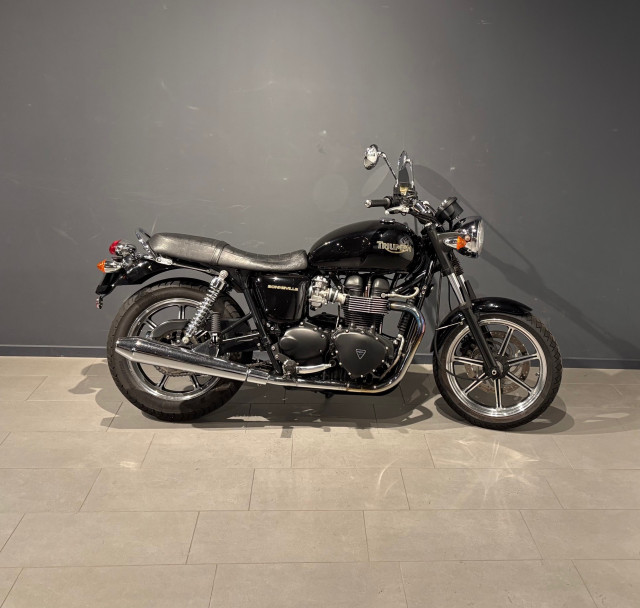 TRIUMPH Bonneville 900 Retro Occasion