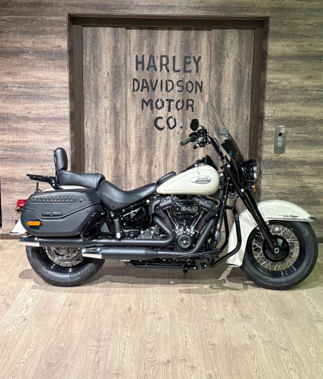HARLEY-DAVIDSON FLHCS 1868 Heritage Classic 114 Touring Occasion