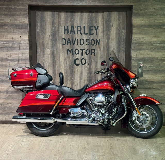 HARLEY-DAVIDSON FLHTCUSE 1801 CVO Ultra Classic Electra Glide Touring Occasion