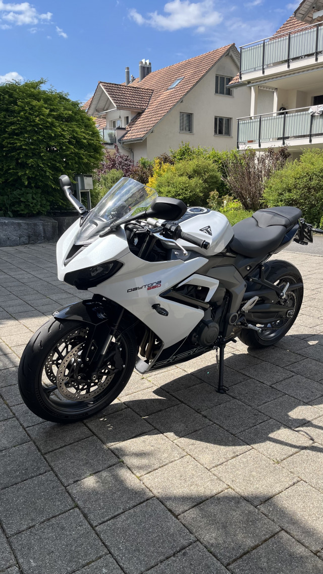 TRIUMPH Daytona 660 Sport Usato