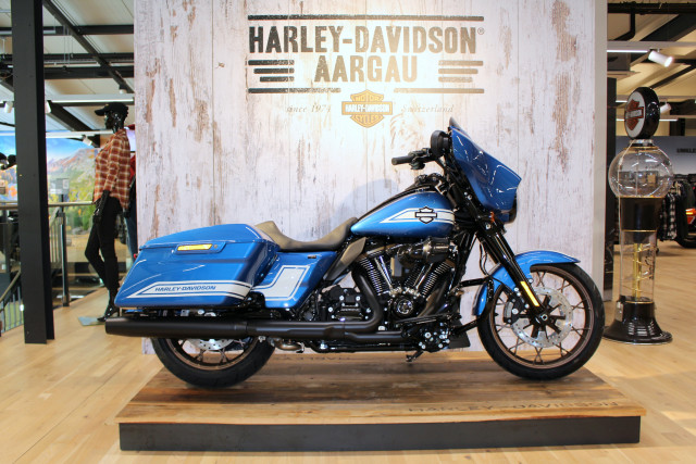 HARLEY-DAVIDSON FLHXST 1923 Street Glide ST 117 Fast Johnnie Touring Moto neuve