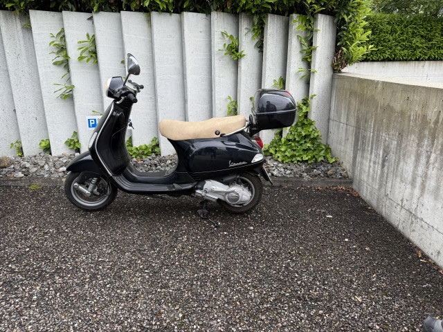 PIAGGIO Vespa LX4 125 Roller Occasion