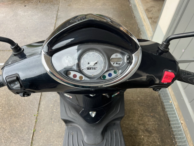 PIAGGIO Fly 125 Roller Occasion