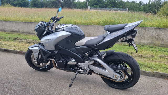 SUZUKI GSX 1300 B-King A Naked Occasion