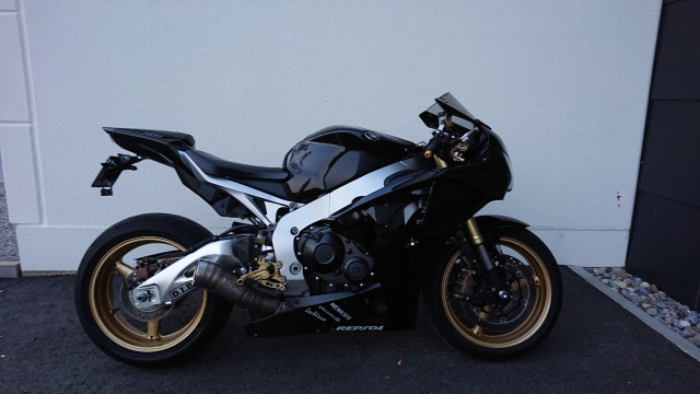HONDA CBR 1000 RA Fireblade Sport Usato