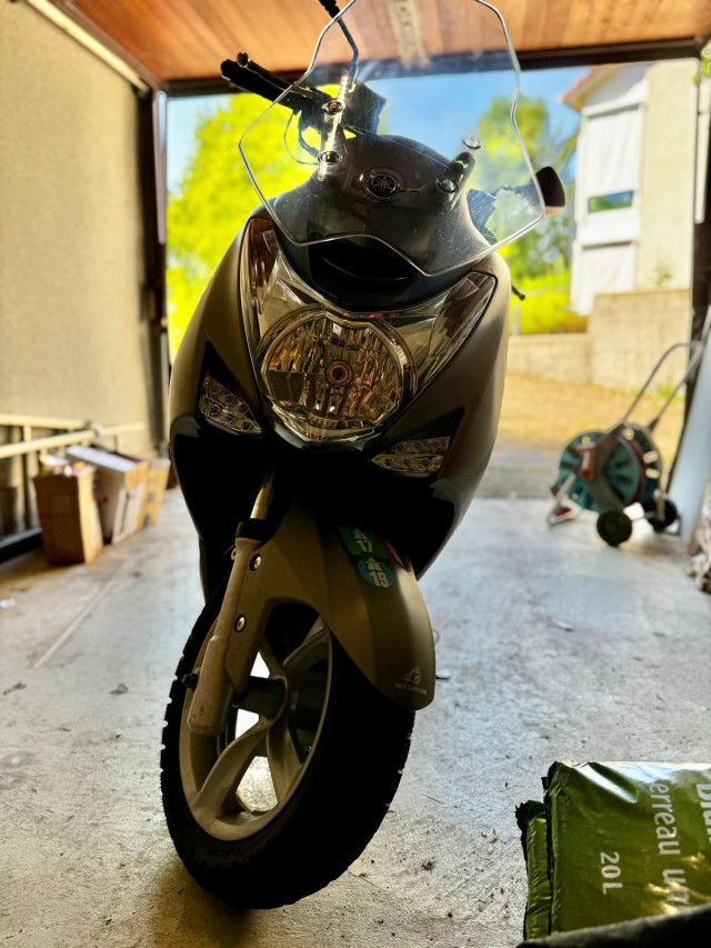 YAMAHA XC 125 R Majesty S Roller Occasion