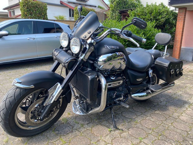 TRIUMPH Rocket III 2300 Roadster Custom Occasion