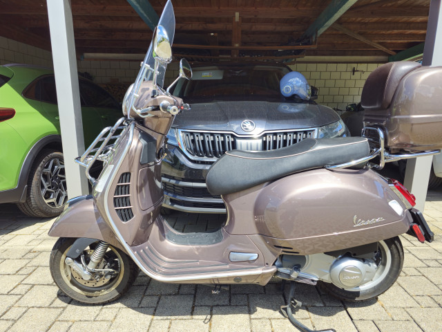 PIAGGIO Vespa GTS 300 Touring Roller Occasion