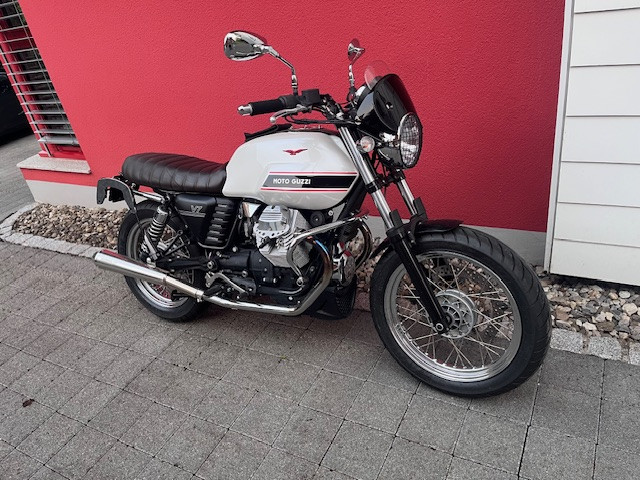 MOTO GUZZI V7 Classic Retro Occasion