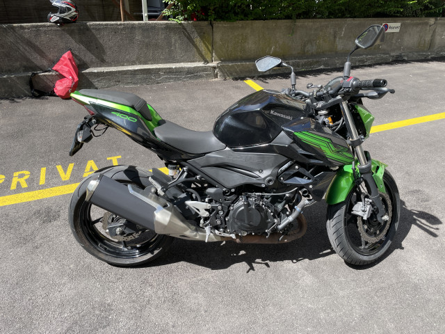 KAWASAKI Z 400 Naked Occasion