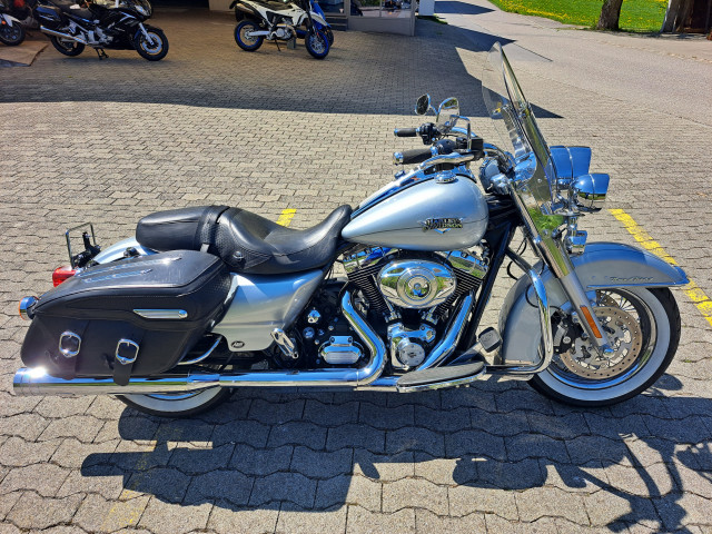 HARLEY-DAVIDSON FLHRC 1690 Road King Classic Touring Occasion HARLEY-DAVIDSON FLHRC 1690 Road King Classic Touring Occasion