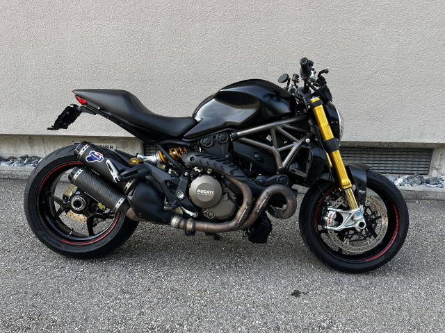 DUCATI Monster 1200 S Naked Occasion DUCATI Monster 1200 S Naked Occasion