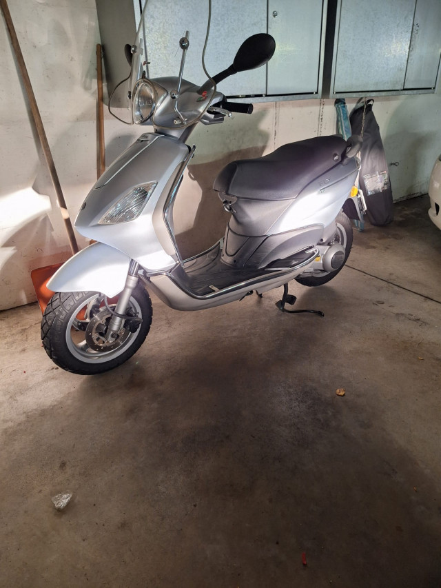 PIAGGIO Fly 125 Roller Occasion