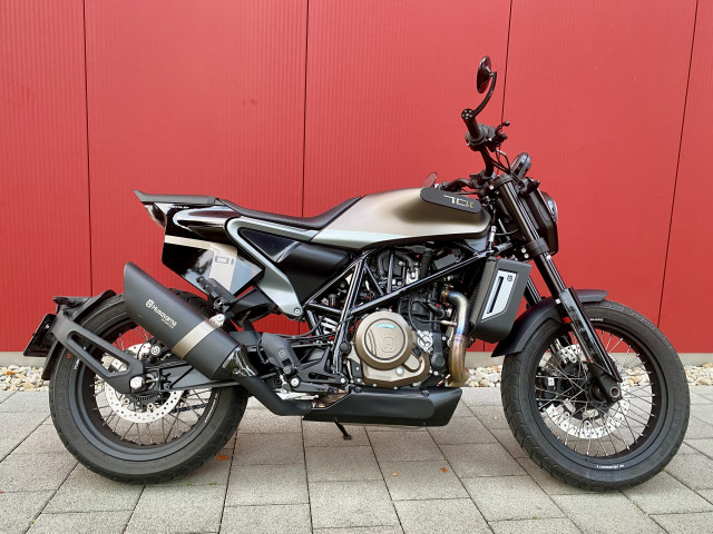 HUSQVARNA Svartpilen 701 Naked Occasion HUSQVARNA Svartpilen 701 Naked Occasion