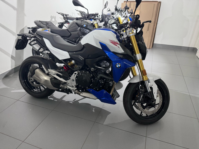 BMW F 900 R Naked Neufahrzeug