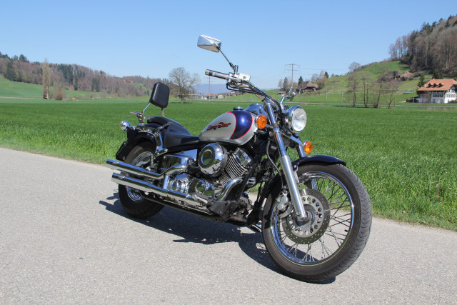 Yamaha v store star 300