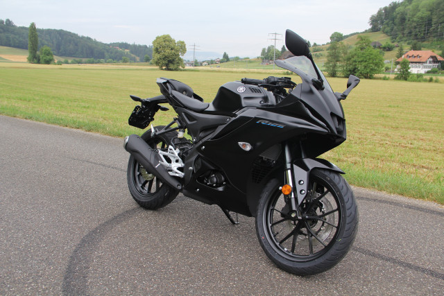 YAMAHA R125 Sport Neufahrzeug