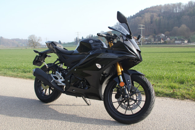YAMAHA R125 Sport Neufahrzeug YAMAHA R125 Sport Neufahrzeug