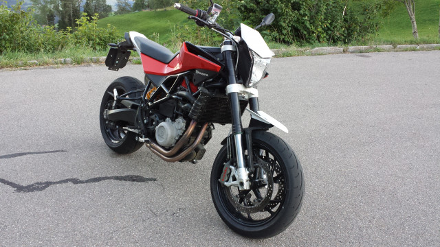 HUSQVARNA Nuda 900 R Naked Occasion HUSQVARNA Nuda 900 R Naked Occasion