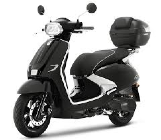 SYM Fugue 125, Vespa Style, Sommeraktion, inkl.Top Cas Roller Vorführfahrzeug