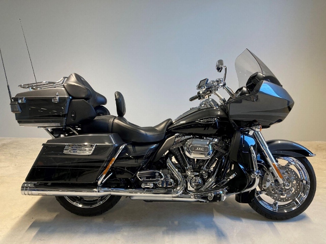 HARLEY-DAVIDSON FLTRUSE 1801 CVO Road Glide Ultra Touring Occasion