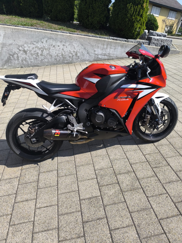 HONDA CBR 1000 RA Fireblade Sport Occasion HONDA CBR 1000 RA Fireblade Sport Occasion
