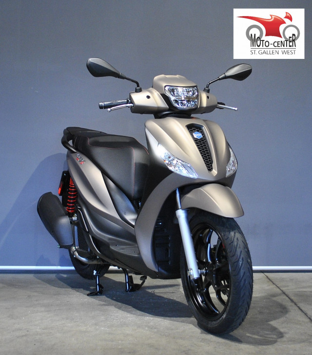 PIAGGIO Medley 125 Sport Scooter Usato