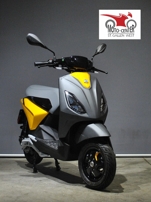 PIAGGIO 1 Active Scooter New vehicle