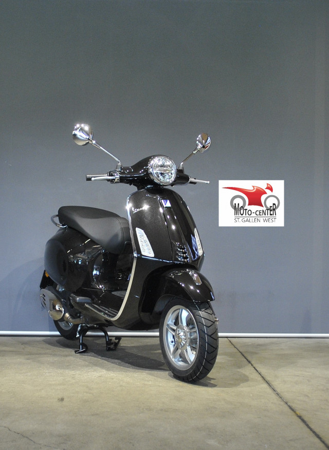 PIAGGIO Vespa GTS 125 Scooter Moto nuova