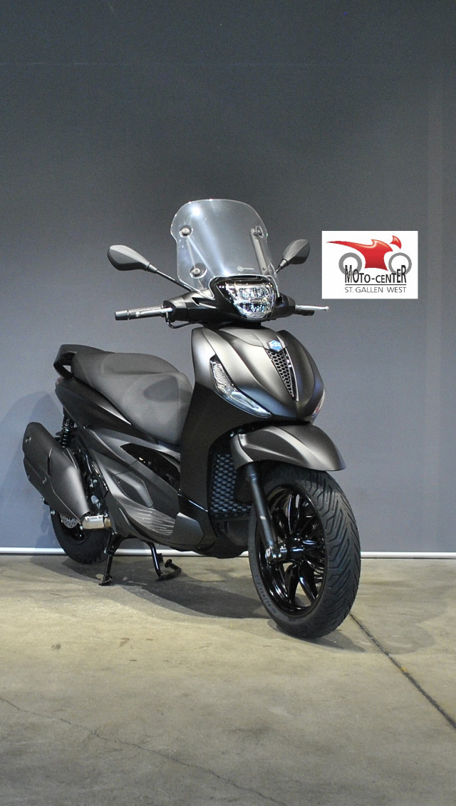 PIAGGIO Beverly 400 HPE Deep Black Scooter Moto nuova