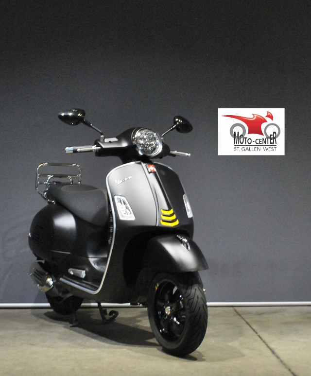 PIAGGIO Vespa GTS 125 Super Tech Scooter Usato