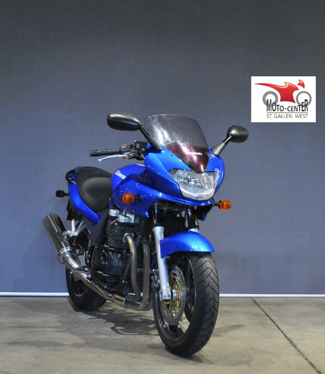 KAWASAKI ZR-7 Naked Occasion