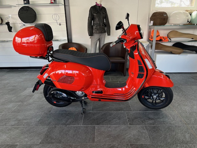 PIAGGIO Vespa GTS 300 HPE Super Sport Roller Occasion