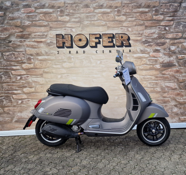 PIAGGIO Vespa GTS 300 HPE Super Tech Roller Occasion