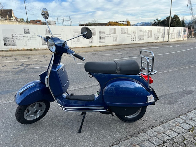 PIAGGIO Vespa PX 125 E Scooter Used