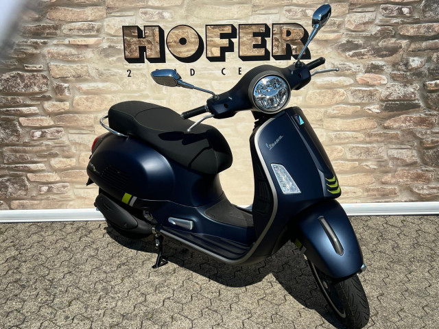 PIAGGIO Vespa GTS 300 HPE Super Tech Scooter Usato