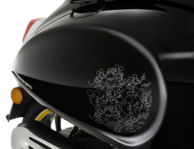 PIAGGIO Vespa Primavera 125 Disney Mickey Mouse Edition Scooter New vehicle PIAGGIO Vespa Primavera 125 Disney Mickey Mouse Edition Scooter New vehicle