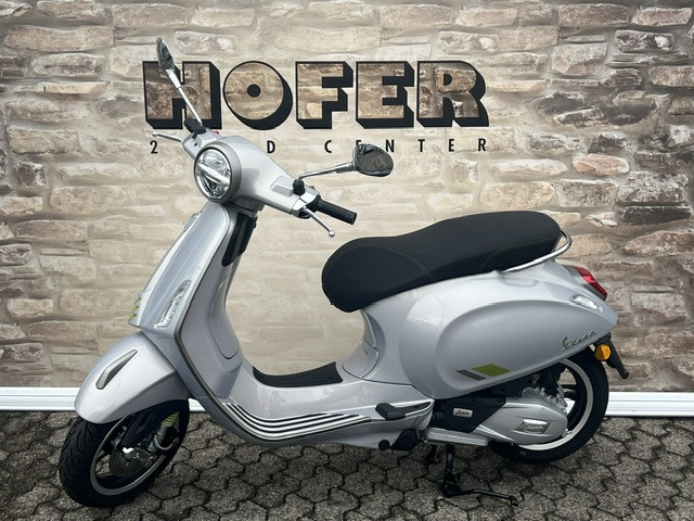 PIAGGIO Vespa Primavera 125 Tech Roller Neufahrzeug PIAGGIO Vespa Primavera 125 Tech Roller Neufahrzeug