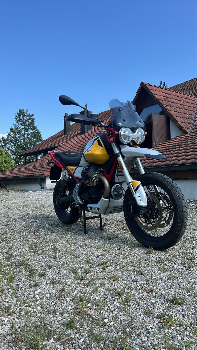 MOTO GUZZI V85 TT Premium Graphics Enduro Used