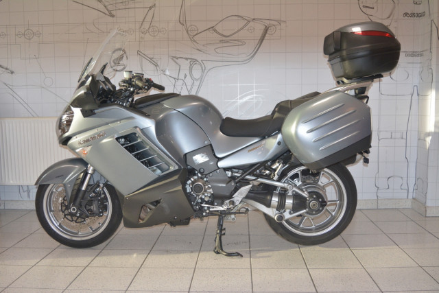 Kawasaki 1400 online tourer