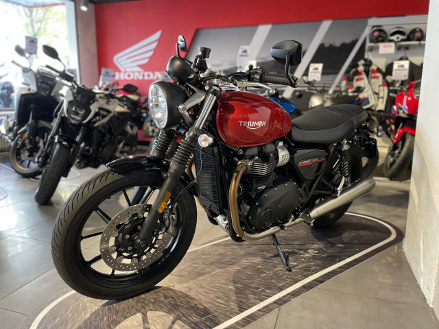 TRIUMPH Street Twin 900 Retro Occasion