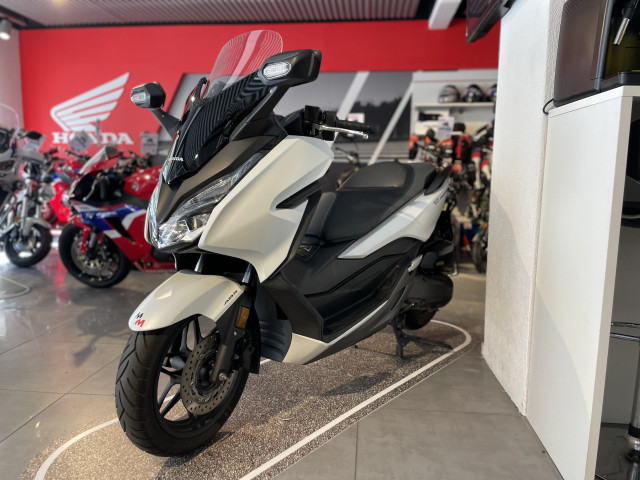 HONDA NSS 125 Forza Scooter Used