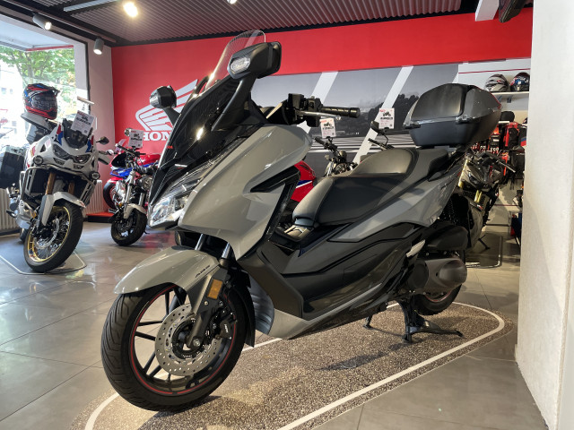 HONDA NSS 300 Forza Limited Edition Scooter Occasion