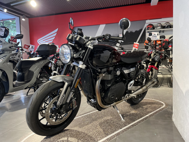 TRIUMPH Speed Twin 1200 Stealth Edition Retro Occasion