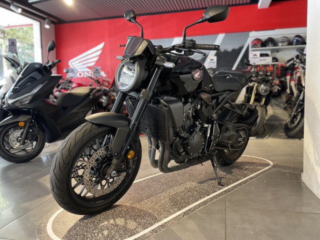 HONDA CB 1000 R Black Edition Naked Occasion