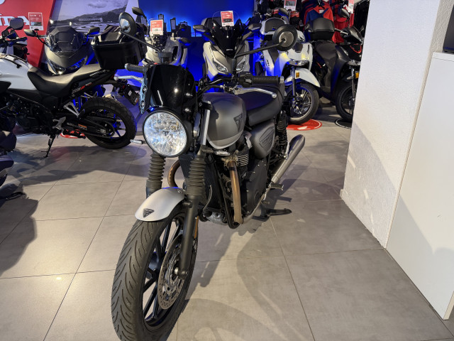 TRIUMPH Street Twin 900 Gold Line Retro Occasion TRIUMPH Street Twin 900 Gold Line Retro Occasion