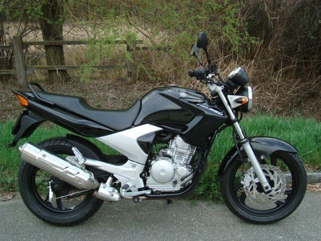 YAMAHA YBR 250 - 35 KW zur Miete
